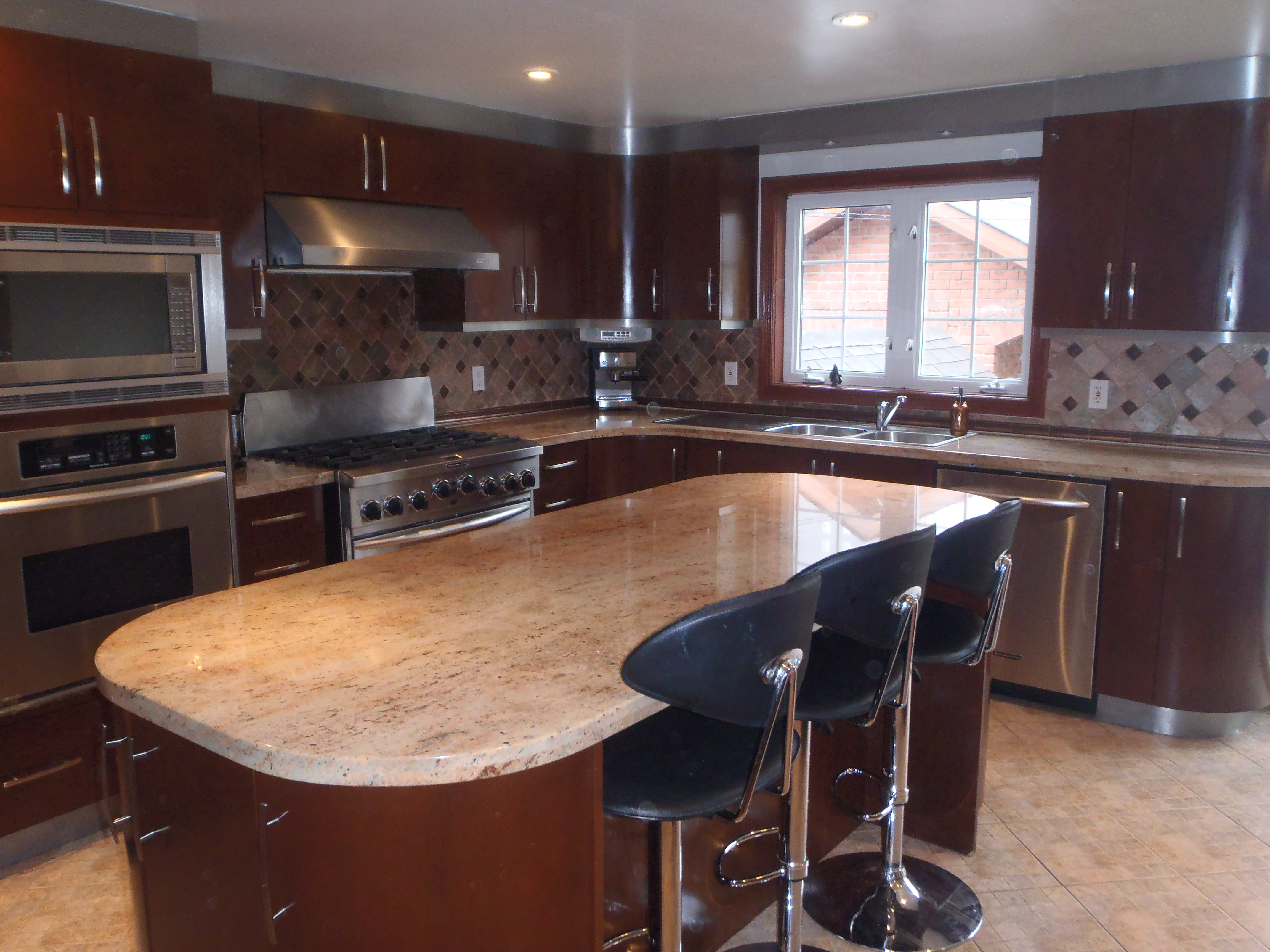 gourmet kitchen